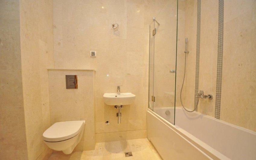 New large three-bedroom apartment near beach with seaview in Rafailovići, 121 m²
