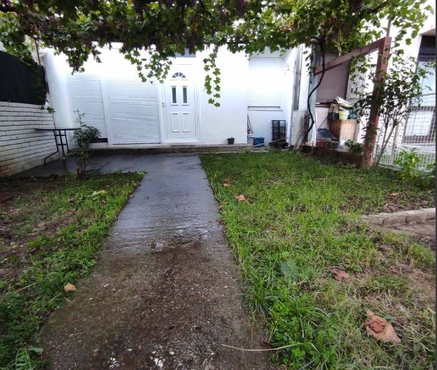 Two-bedroom family apartment with yard in Zabjelo, 79 m²