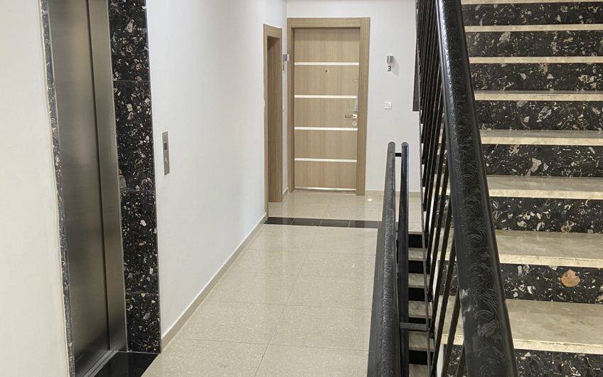 New large three-bedroom apartment in Momišići, 144 m²