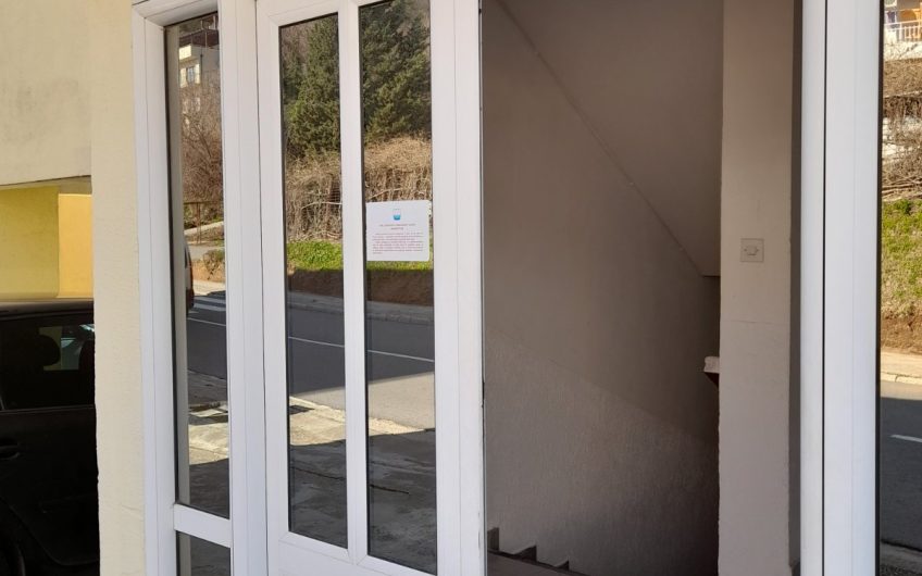 Small one-bedroom apartment in Petrovac, 45 m²