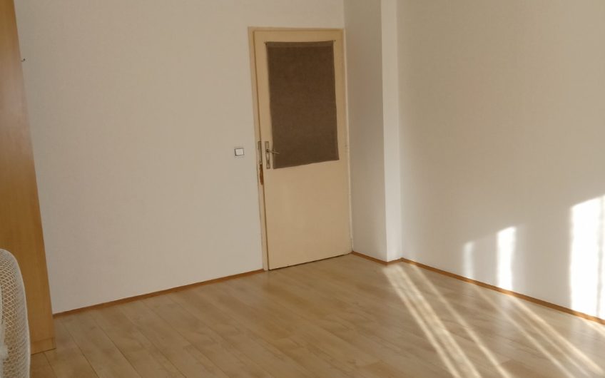 Large two-bedroom apartment with three balconies in center of Bar, 84 m²