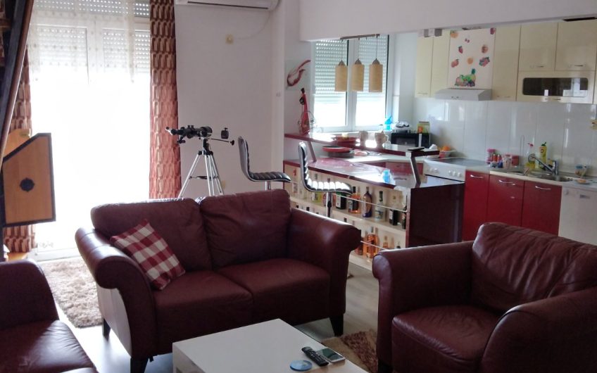 Two-bedroom duplex apartment in Polje, 72 m²