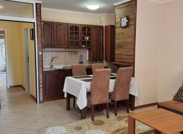 One-bedroom apartment with garden and seaview in Petrovac, 67 m²