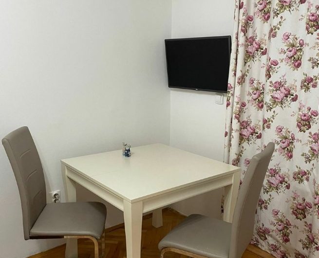 Modest one-room apartment in Petrovac, 49 m²