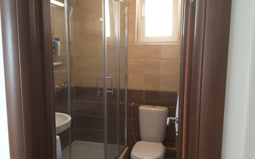 Modern one-bedroom apartment with beautiful seaview and pool in Petrovac, 45 m²