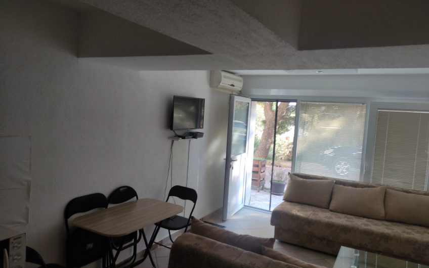 Three studios in new building in Petrovac, 66 m²