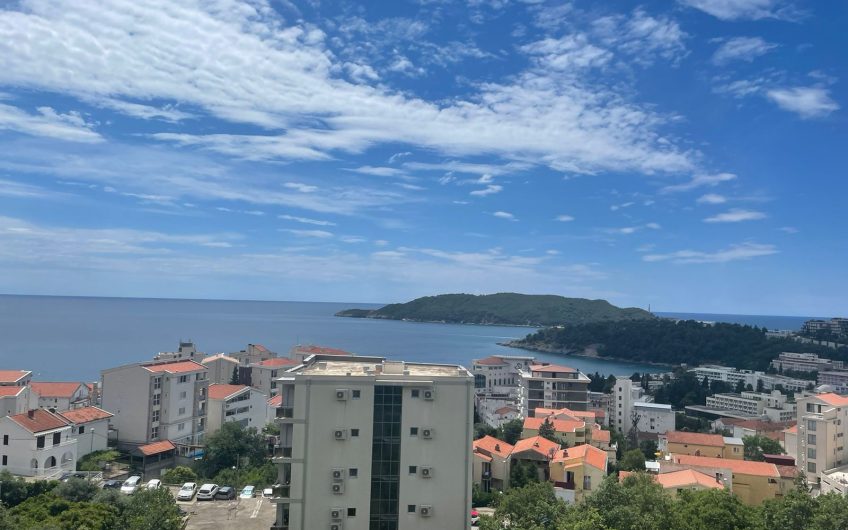 One-bedroom apartment with seaview in Bečići, 47 m²