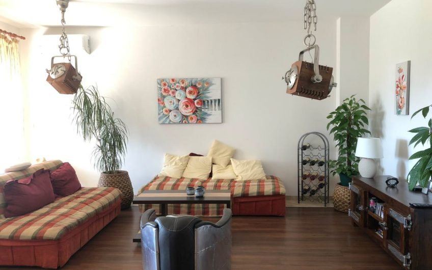 One-bedroom apartment with seaview in Šušanj, 60 m²