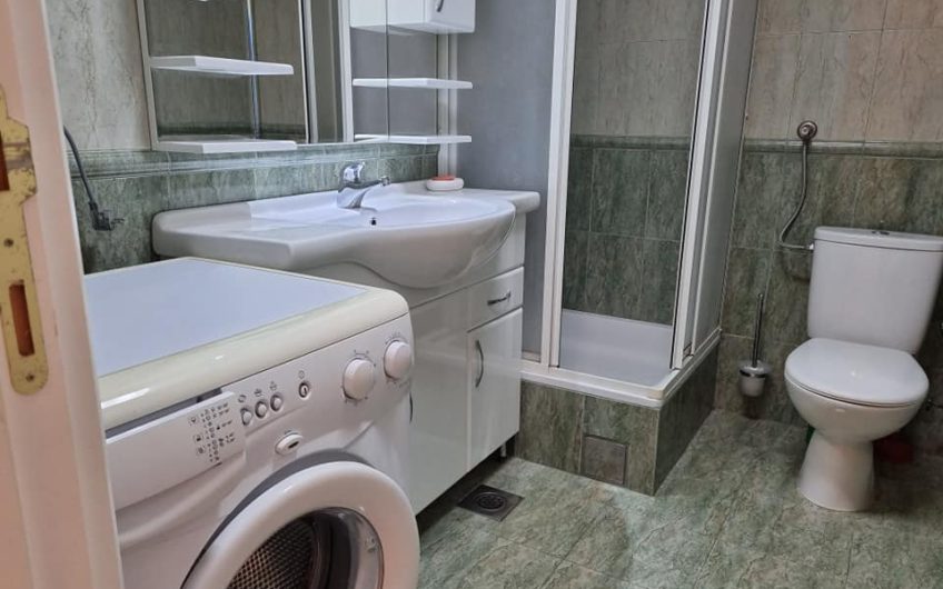 One-bedroom apartment with garden and seaview in Petrovac, 67 m²