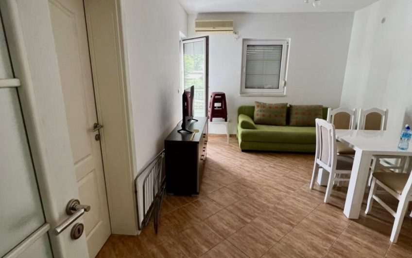 Beautifully furnished one-bedroom apartment in Sutomore, 48 m²