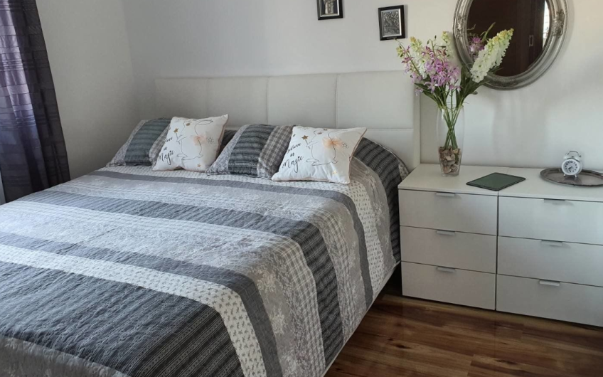 Modern one-bedroom apartment with beautiful seaview and pool in Petrovac, 45 m²