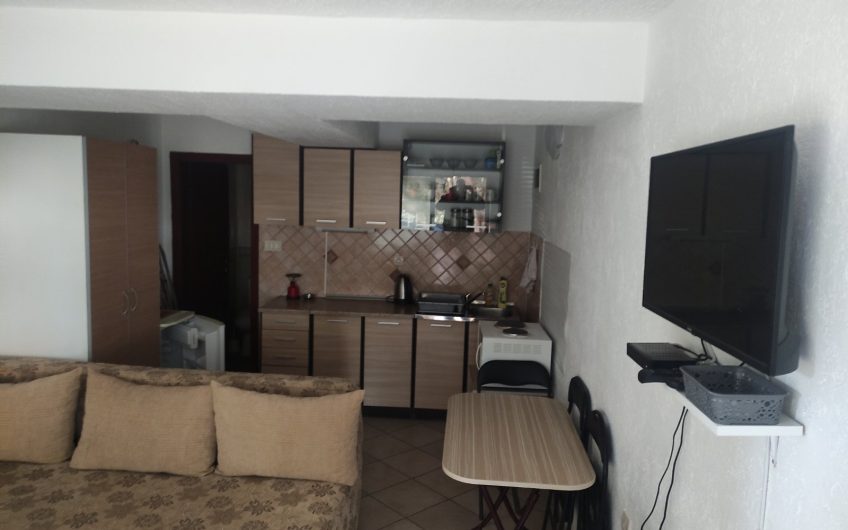 Three studios in new building in Petrovac, 66 m²