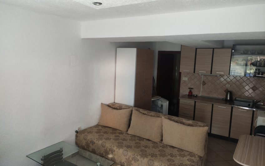 Three studios in new building in Petrovac, 66 m²