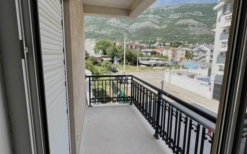 Beautifully furnished one-bedroom apartment in Sutomore, 48 m²