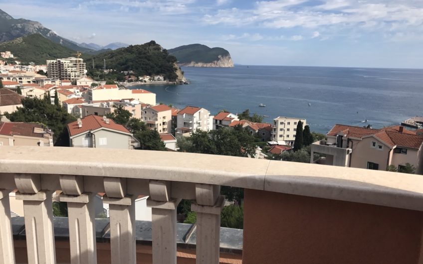 Exclusive penthouse in Petrovac with seaview, 110 m²