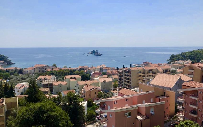 Two-bedroom apartment in Petrovac, 84 m²