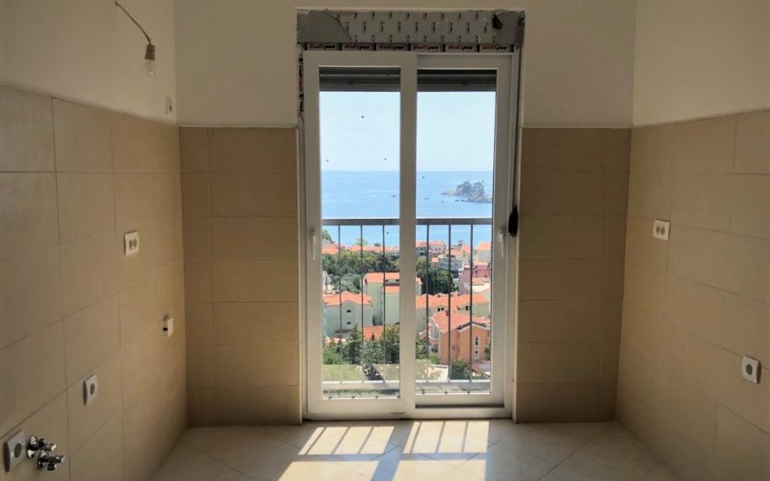 Two-bedroom apartment in Petrovac, 84 m²