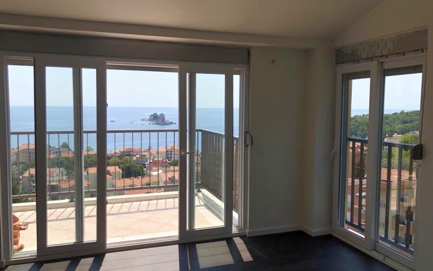 Two-bedroom apartment in Petrovac, 84 m²