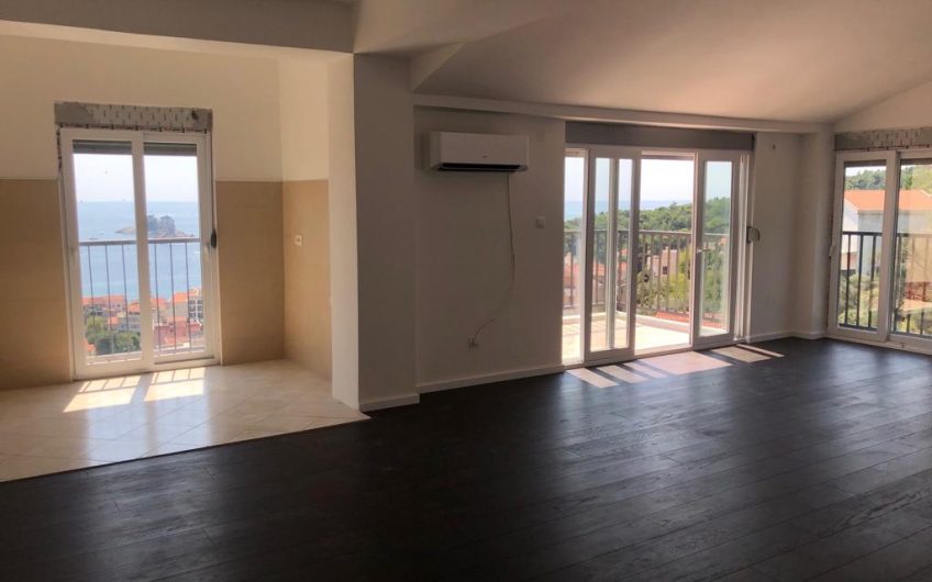 Two-bedroom apartment in Petrovac, 84 m²