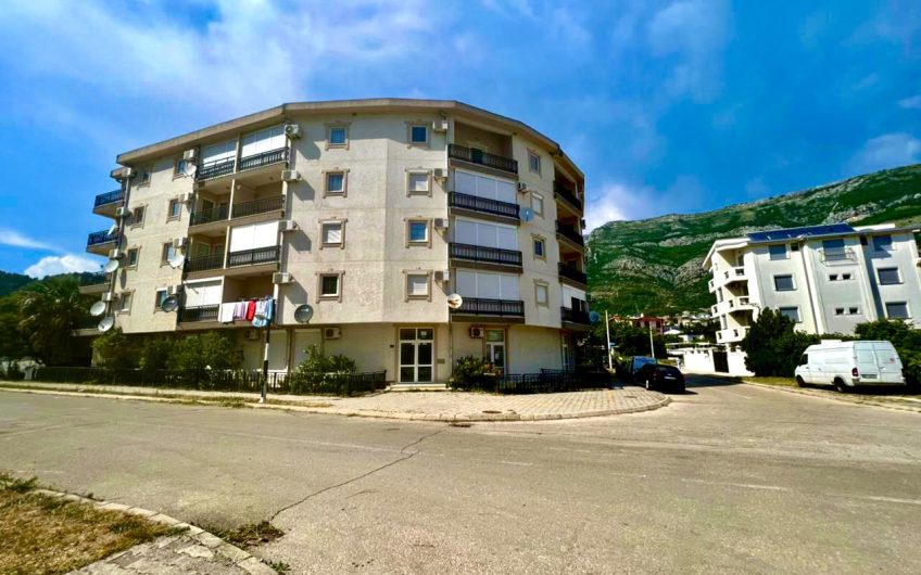 Beautifully furnished one-bedroom apartment in Sutomore, 48 m²