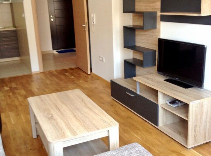 One-bedroom apartment near sea in Bečići, 47 m²